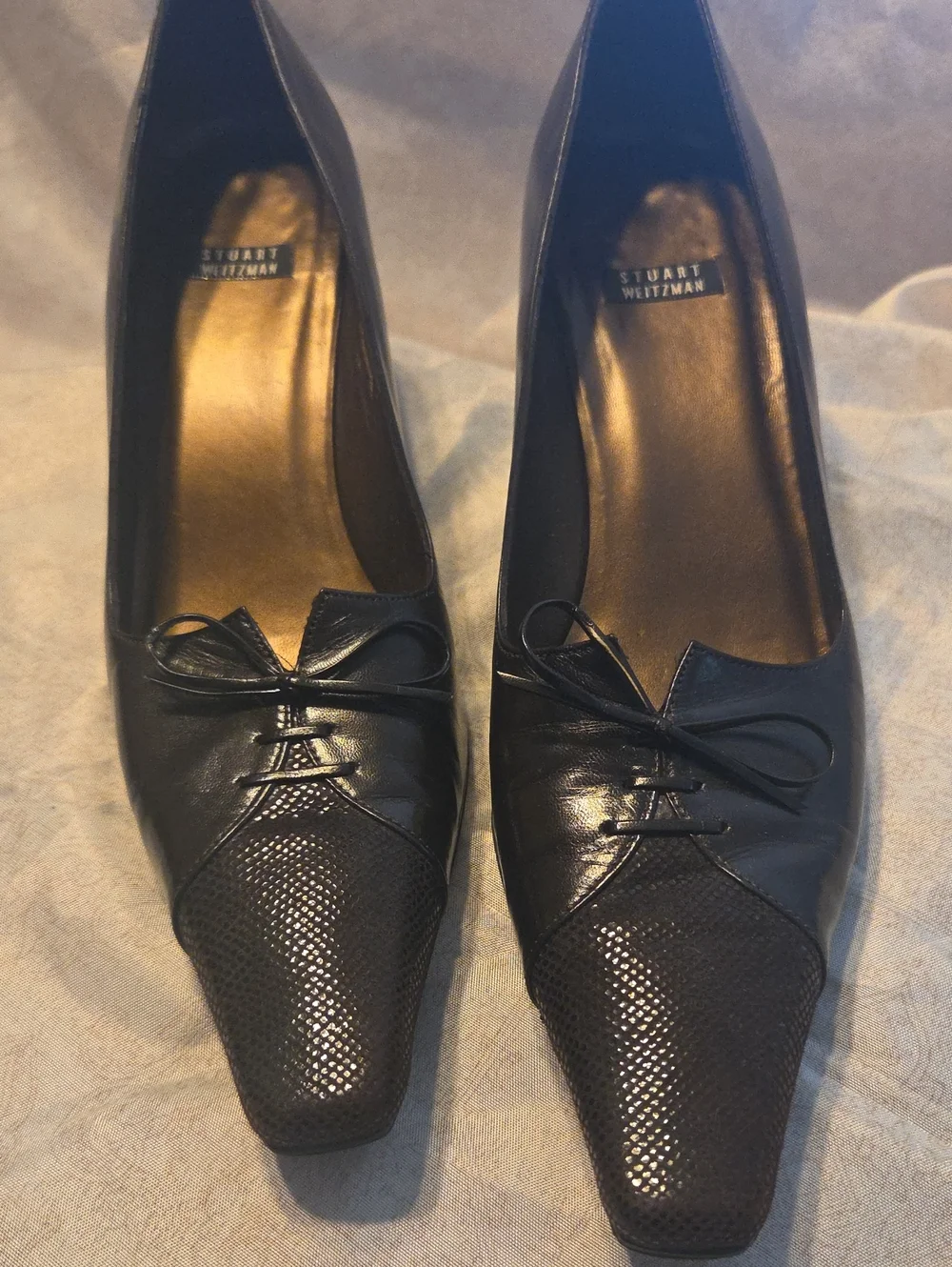 0Stuart Weitzman Dark Brown Leather Bow-Detail Pumps